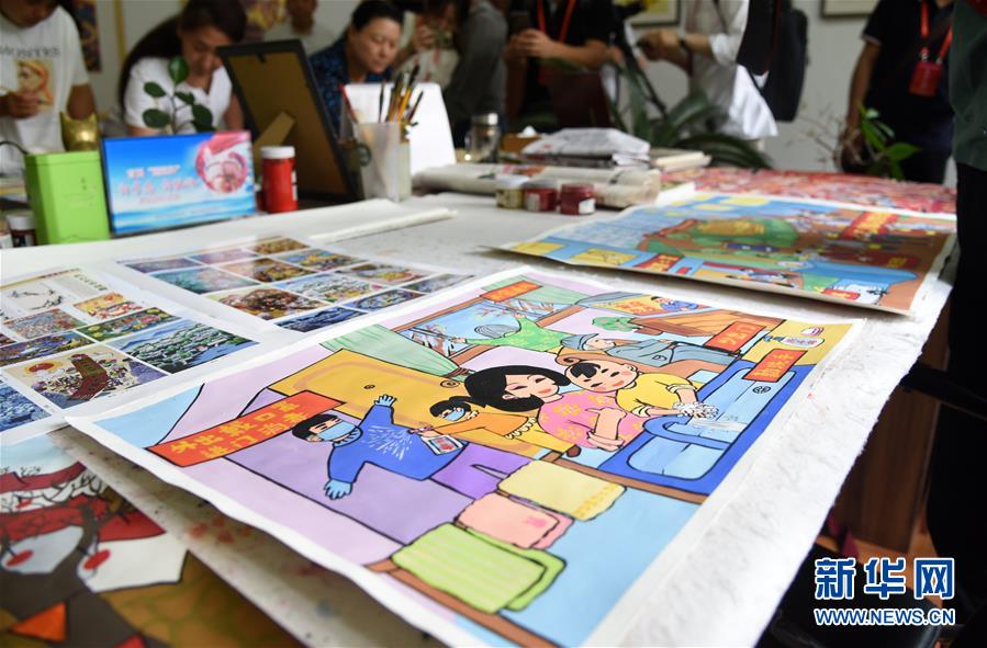 （走向我們的小康生活&middot;圖文互動）（4）放下鋤頭拿畫筆&mdash;&mdash;山東青州農(nóng)民畫繪出美好新生活