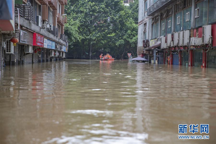 （防汛抗洪&middot;圖文互動）（5）筑起防大汛的堅強防線&mdash;&mdash;重慶防御長江、嘉陵江過境洪峰現(xiàn)場記錄
