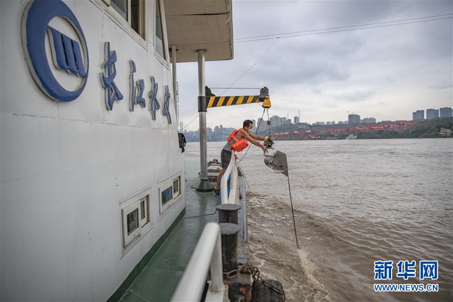 （防汛抗洪&middot;圖文互動）（6）筑起防大汛的堅強防線&mdash;&mdash;重慶防御長江、嘉陵江過境洪峰現(xiàn)場記錄