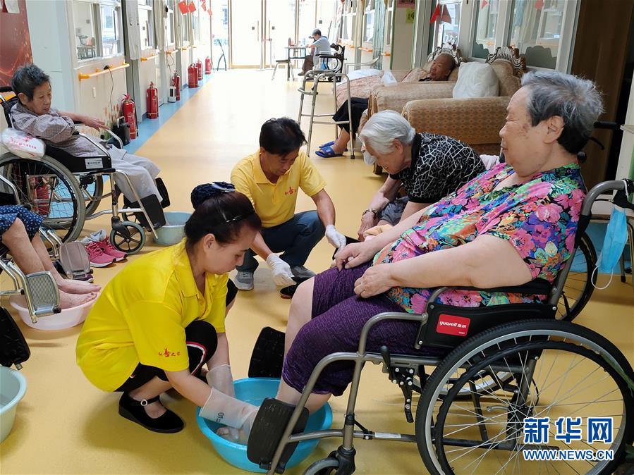 （走向我們的小康生活&middot;圖文互動(dòng)）（3）北京&ldquo;老有所養(yǎng)&rdquo;的床邊、身邊、周邊事