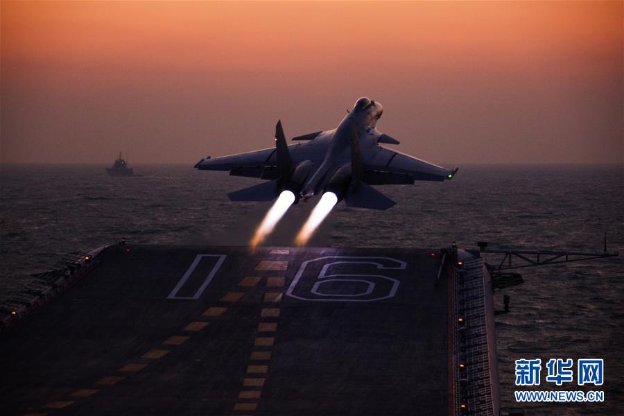 （在習近平強軍思想指引下&middot;我們在戰(zhàn)位報告&middot;圖文互動）（7）奮飛在新時代的海天&mdash;&mdash;海軍某艦載航空兵部隊備戰(zhàn)打仗記事
