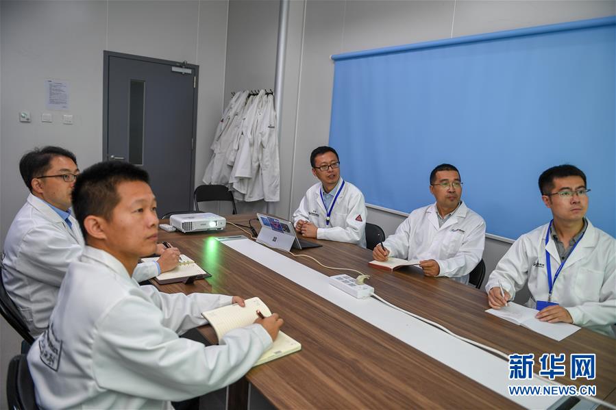 （在習近平新時代中國特色社會主義思想指引下&mdash;&mdash;新時代新作為新篇章&middot;習近平總書記關切事&middot;圖文互動）（1）終不悔為國為民，攀高峰只爭朝夕&mdash;&mdash;來自科學家們的動人故事