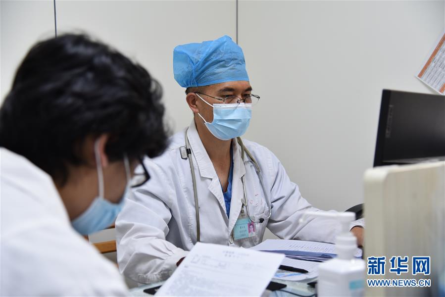 （圖文互動）（4）醫療服務&ldquo;不打烊&rdquo;&mdash;&mdash;國慶假期醫院走訪見聞