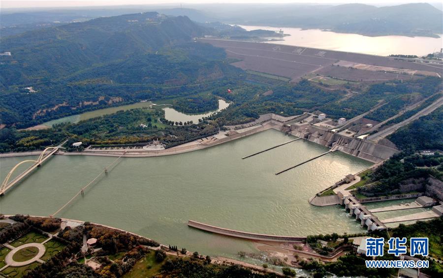 （新華全媒頭條&middot;圖文互動）（1）從&ldquo;四亂&rdquo;突出到生態修復 黃河漸成中原&ldquo;綠飄帶&rdquo;