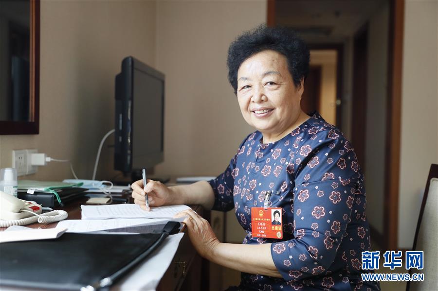 （新華全媒頭條&middot;兩會特別報道&middot;圖文互動）（4）從取得決定性成就到奪取全面勝利&mdash;&mdash;從全國兩會看決戰決勝脫貧攻堅