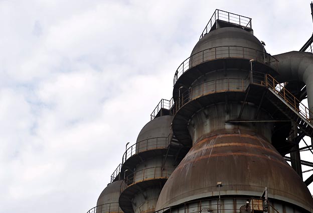 堅持以環保為前提，做到不環保不生產。