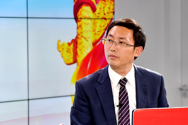 繼往是為了開來，那么開什么來？我們的未來是什么？我們現在站在什么歷史方位上？往哪里去走？