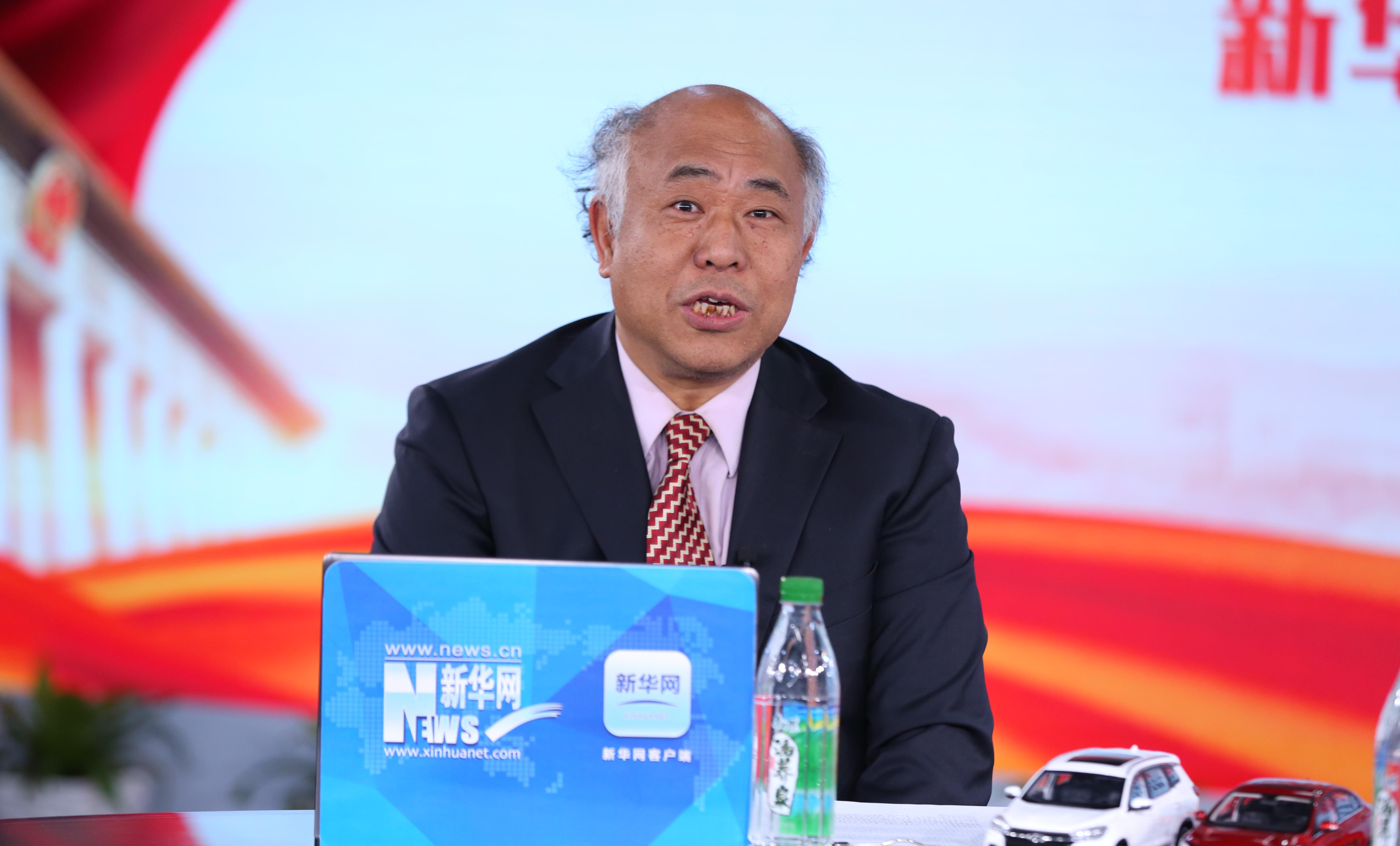 楊宜勇：打破&ldquo;隱形墻&rdquo; 實現職業培訓與就業一站式服務