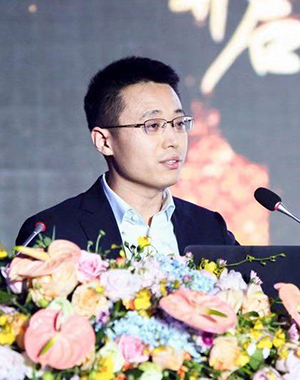 蘇寧控股集團(tuán)黨委副書記、蘇寧易購(gòu)集團(tuán)副總裁馬康