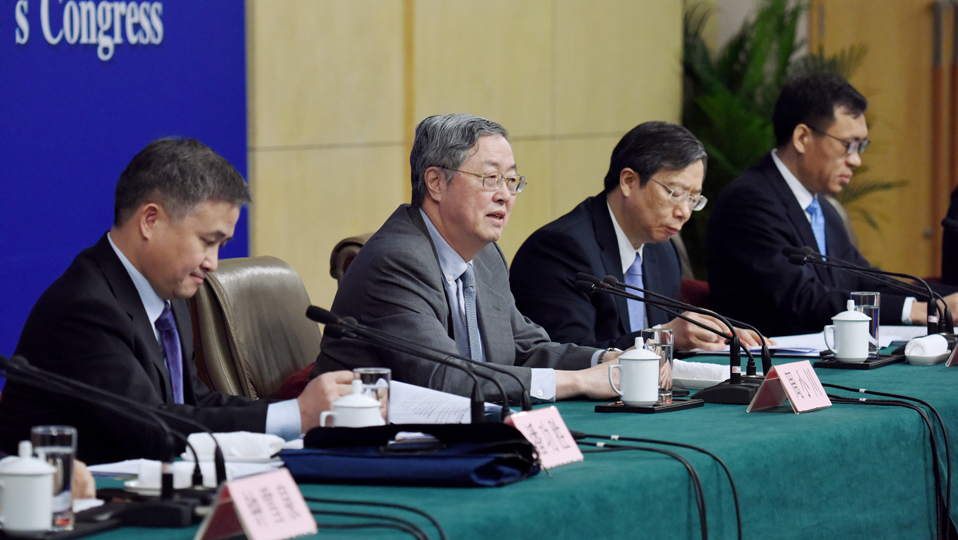 周小川等就&ldquo;金融改革與發展&rdquo;答記者問