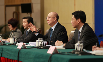 支樹平就&ldquo;質量提升&rdquo;問題回答記者提問