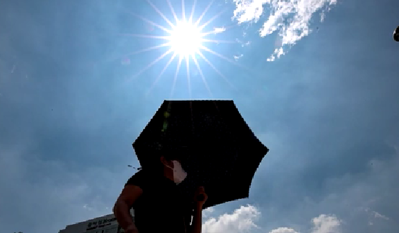 60℃！ 韓國多地迎高溫 柏油路幾近融化