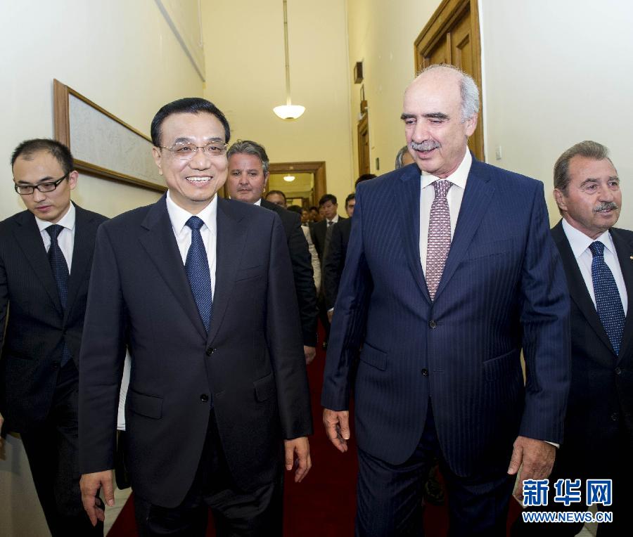 6月19日，國務(wù)院總理李克強(qiáng)在希臘議會(huì)大廈會(huì)見希臘議長米馬拉基斯。新華社記者 王曄 攝