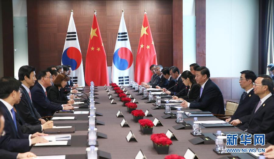 7月4日，國家主席習近平在首爾會見韓國總理鄭烘原。 新華社記者謝環馳攝 