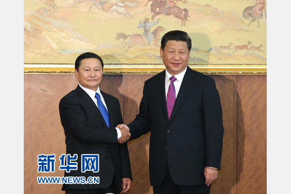 8月22日，國家主席習(xí)近平在烏蘭巴托會(huì)見蒙古國總理阿勒坦呼亞格。 新華社記者龐興雷攝 