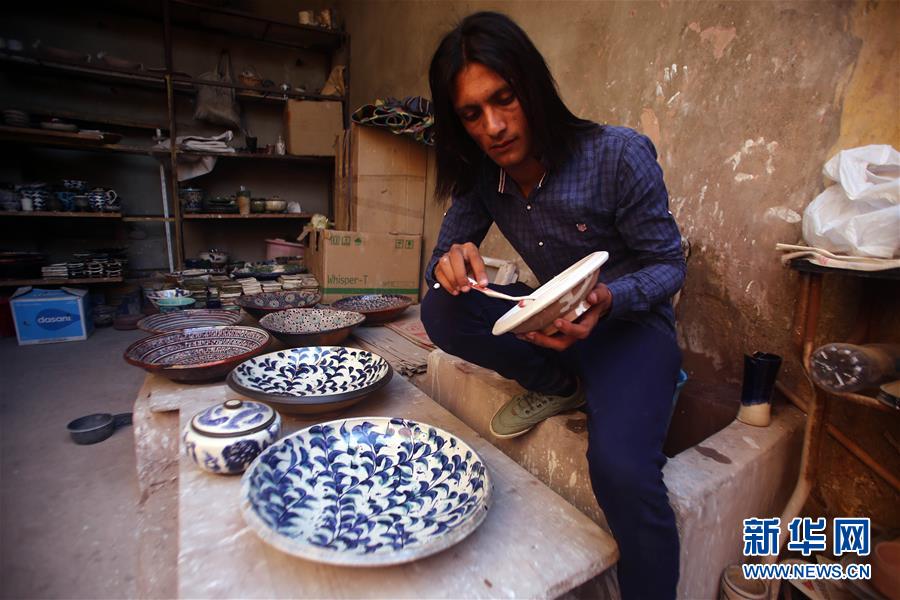 （國際&middot;圖文互動）（5）通訊：埃及傳統(tǒng)陶藝村煥發(fā)現(xiàn)代魅力