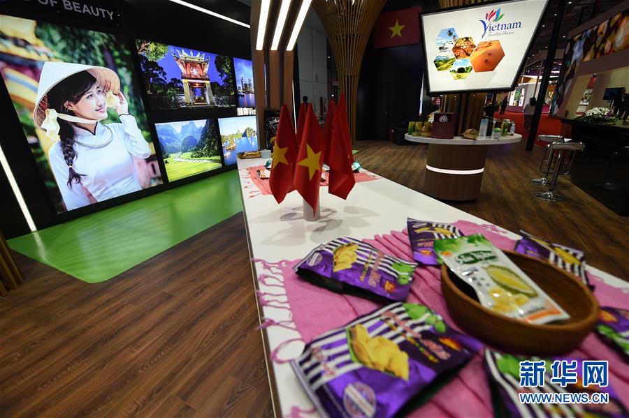 （新華全媒頭條&middot;圖文互動）（11）人間正道 浩蕩前行&mdash;&mdash;習(xí)近平主席出席首屆中國國際進(jìn)口博覽會紀(jì)實