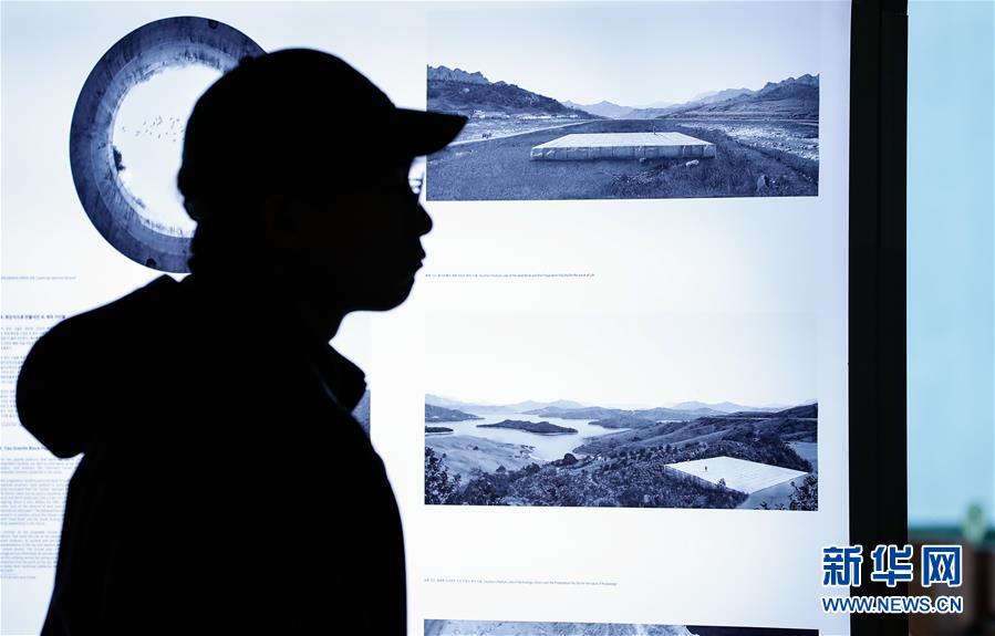 （國際&middot;圖文互動）（2）通訊：敲響半島和平鐘聲&mdash;&mdash;走訪韓朝非軍事區首爾藝術展