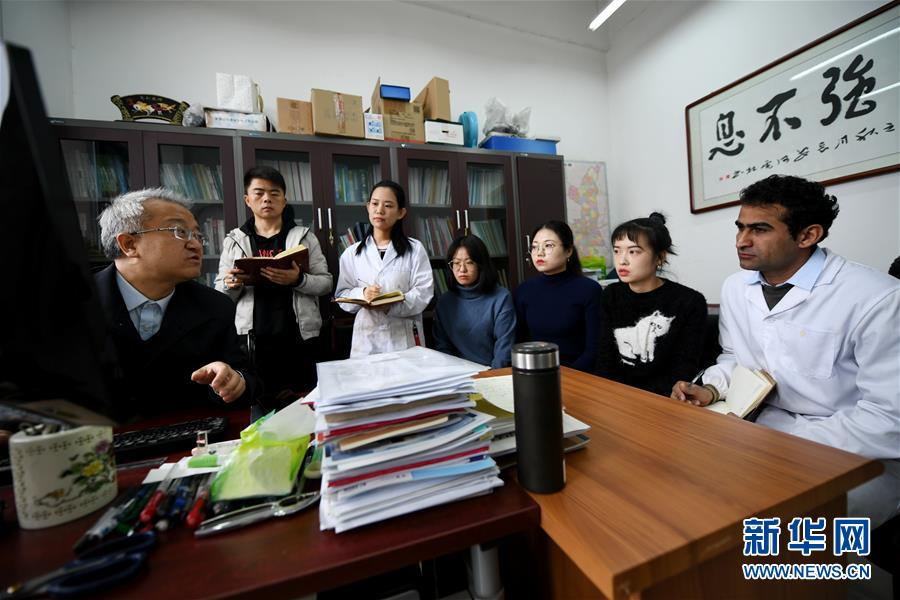 (在習近平新時代中國特色社會主義思想指引下——新時代新作為新篇章·總書記關切開放事·圖文互動)(1)來中國“學種地”的“洋學生”