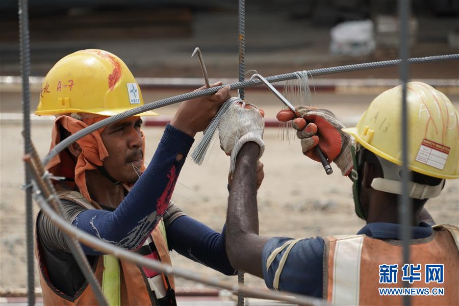 （國際&middot;圖文互動(dòng)）（4）通訊：春節(jié)，&ldquo;是工期而不是假期&rdquo;&mdash;&mdash;記科倫坡港口城的中國建設(shè)者