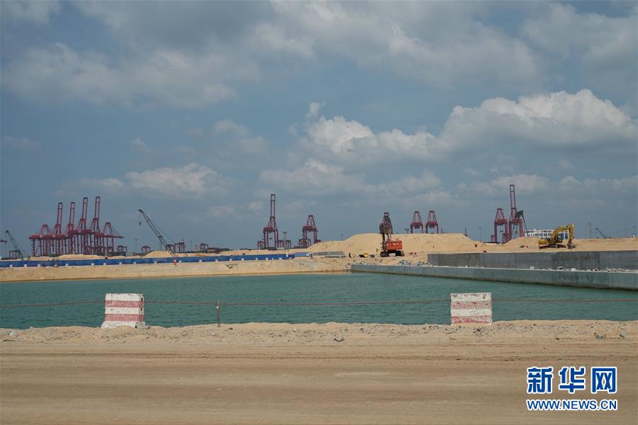 （國際&middot;圖文互動(dòng)）（5）通訊：春節(jié)，&ldquo;是工期而不是假期&rdquo;&mdash;&mdash;記科倫坡港口城的中國建設(shè)者