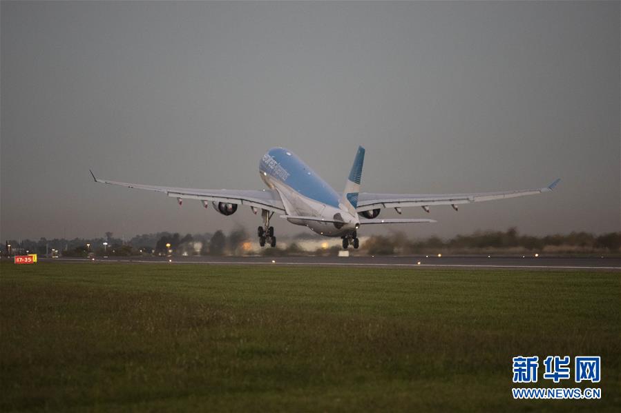 （圖文互動&middot;國際疫情）（6）通訊：3.8萬公里的航程　跨越大洋的情誼&mdash;&mdash;記阿根廷從中國運(yùn)載防疫物資